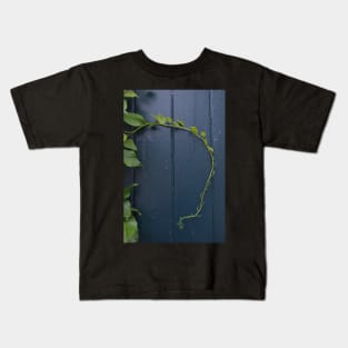 vines Kids T-Shirt